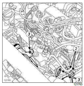 Renault Clio. Throttle valve: Removal - Refitting