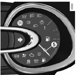 Renault Clio. Low engine oil level warning