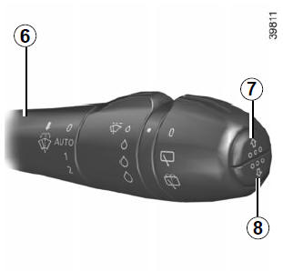 Renault Clio. Instrument panel 5 in miles