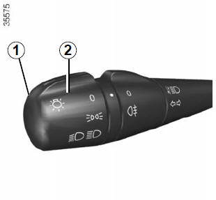 Renault Clio. Main beam headlights