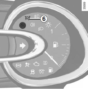 Renault Clio. Switching on