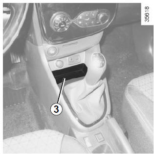 Renault Clio. Centre console storage compartment