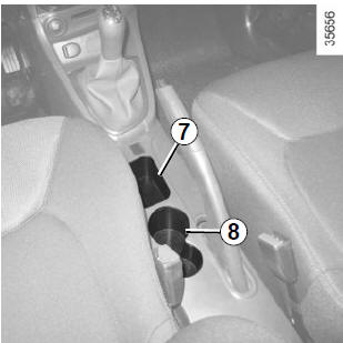 Renault Clio. Storage compartment 