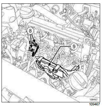 Renault Clio. High pressure pipe between rail and injector: Removal - Refitting