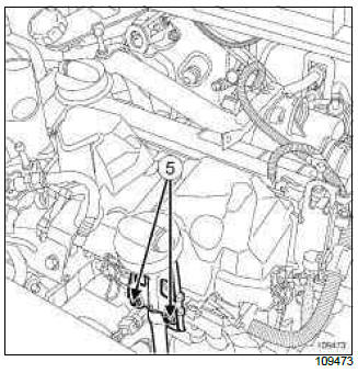 Renault Clio. Accelerometer: Removal - Refitting