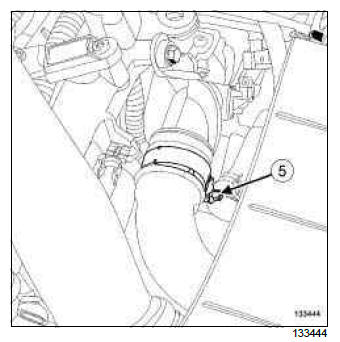 Renault Clio. Alternator: Removal - Refitting