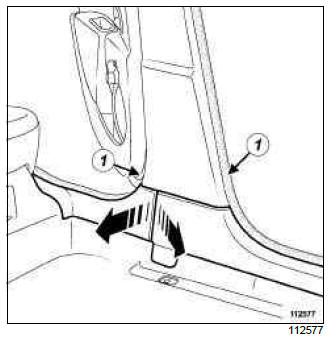 Renault Clio. B-pillar trim: Removal - Refitting