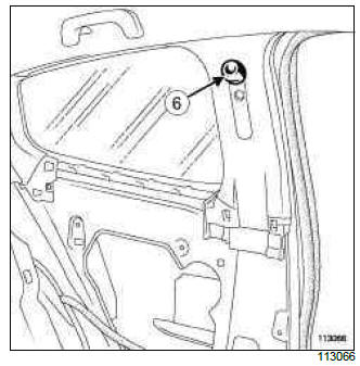 Renault Clio. B-pillar upper trim: Removal - Refitting