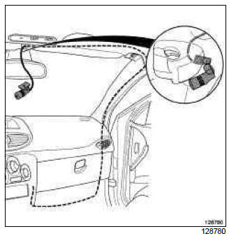 Renault Clio. microphone: Removal - Refitting