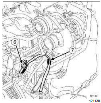 Renault Clio. Catalytic converter: Removal - Refitting