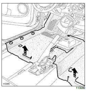 Renault Clio. Centre floor front carpet: Removal - Refitting