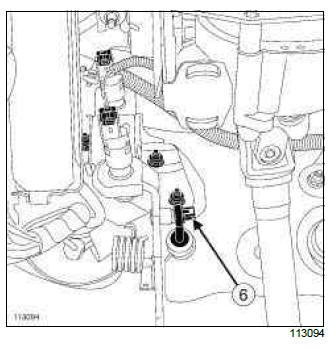 Renault Clio. Clutch master cylinder: Removal - Refitting