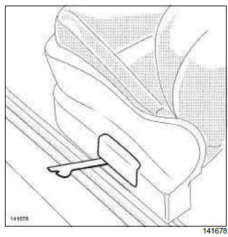 Renault Clio. Complete front seat: Removal - Refitting