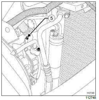 Renault Clio. Compressor