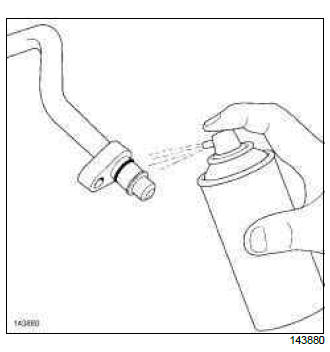 Renault Clio. Compressor: Removal - Refitting