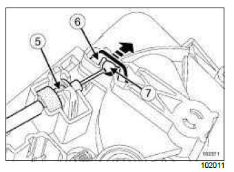 Renault Clio. Control panel: Removal - Refitting