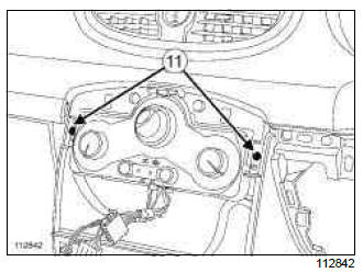 Renault Clio. Control panel: Removal - Refitting