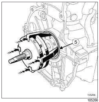 Renault Clio. Crankshaft seal, gearbox end: Removal - Refitting