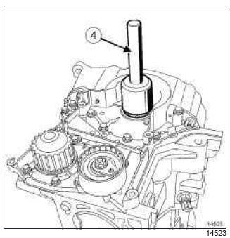 Renault Clio. Crankshaft seal on timing end: Removal - Refitting