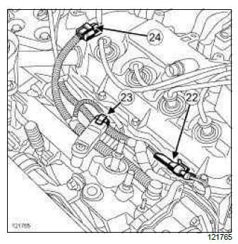 Renault Clio. Cylinder head: Removal - Refitting