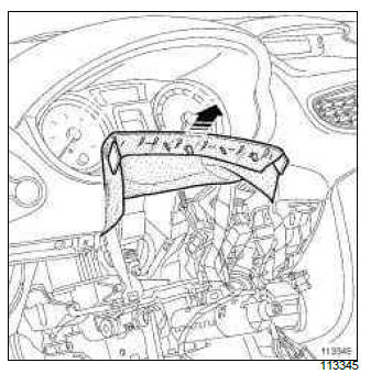 Renault Clio. Dashboard cover gaiter: Removal - Refitting