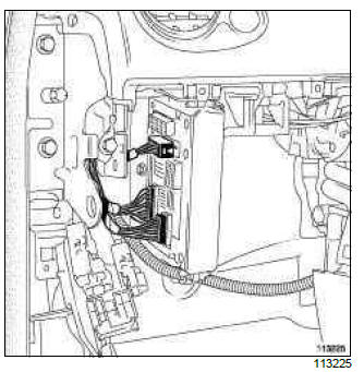 Renault Clio. Dashboard wiring