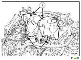 Renault Clio. Diesel injector: Removal - Refitting