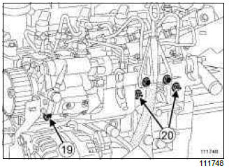 Renault Clio. Diesel injector: Removal - Refitting