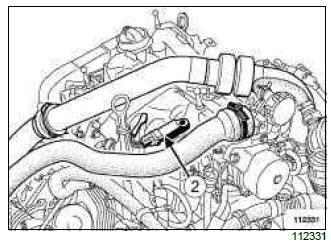Renault Clio. Diesel return pipe: Removal - Refitting