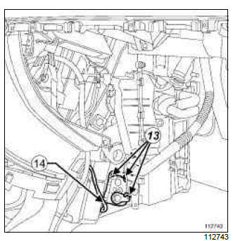 Renault Clio. Distribution motor: Removal - Refitting