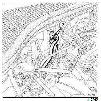 Renault Clio. Distribution unit: Removal - Refitting