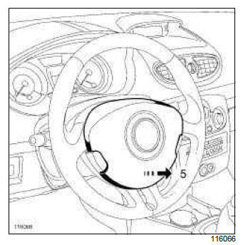 Renault Clio - Driver's frontal airbag: Removal - Refitting - Air Bag And  Pretensioners