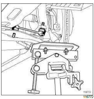 Renault Clio. Front left-hand driveshaft: Removal - Refitting