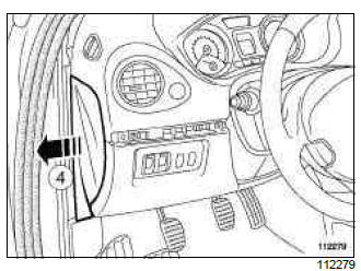 Renault Clio. Electric steering column lock: Removal - Refitting