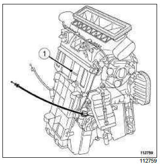 Renault Clio. Evaporator: Removal - Refitting