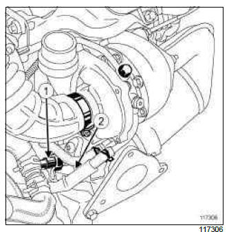 Renault Clio. Exhaust fuel injector: Removal - Refitting