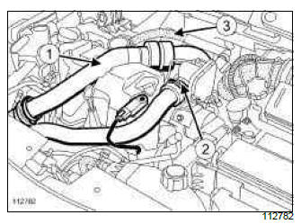 Renault Clio. Exhaust gas cooler: Removal - Refitting