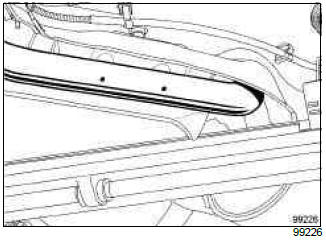 Renault Clio. Exhaust: Precautions for the repair