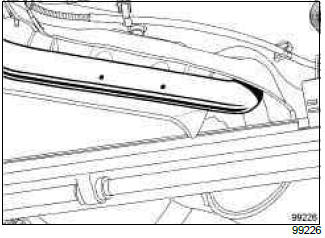 Renault Clio. Exhaust: Precautions for the repair