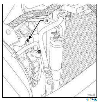 Renault Clio. Expansion valve - compressor connecting pipe: Removal - Refitting