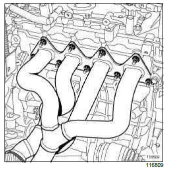 Renault Clio. Cylinder head: Removal - Refitting