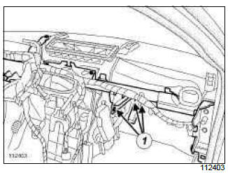 Renault Clio. Fan assembly: Removal - Refitting