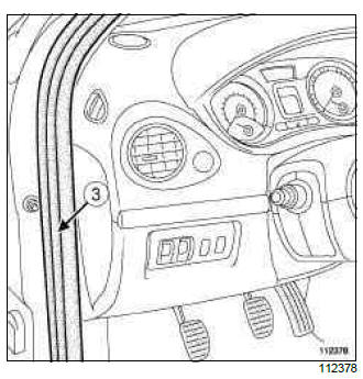 Renault Clio. Fan assembly: Removal - Refitting