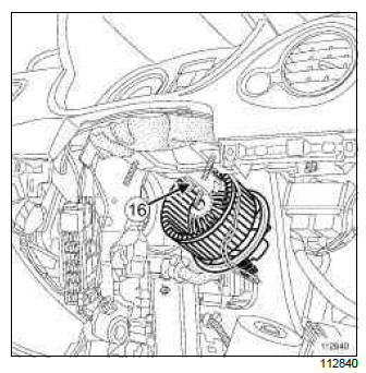 Renault Clio. Fan assembly: Removal - Refitting