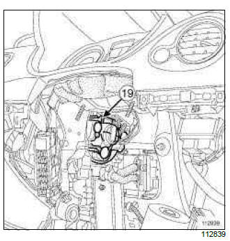 Renault Clio. Fan assembly: Removal - Refitting