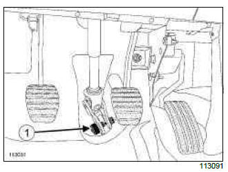 Renault Clio. Front axle subframe: Removal - Refitting