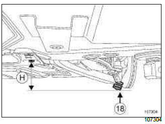 Renault Clio. Front axle subframe: Removal - Refitting