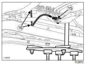 Renault Clio. Front axle subframe: Removal - Refitting