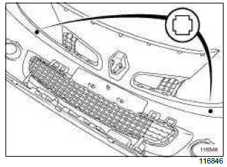 Renault Clio. Front bumper