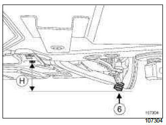 Renault Clio. Front driveshaft lower arm: Removal - Refitting